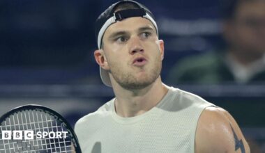 Jack Draper reacts during his match against Quentin Halys at the Dubai Tennis Championships
