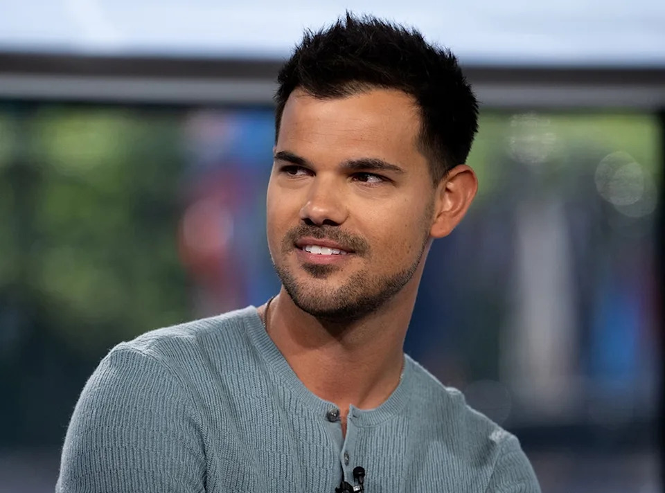 Taylor Lautner (Pronounced: Lout-Ner)