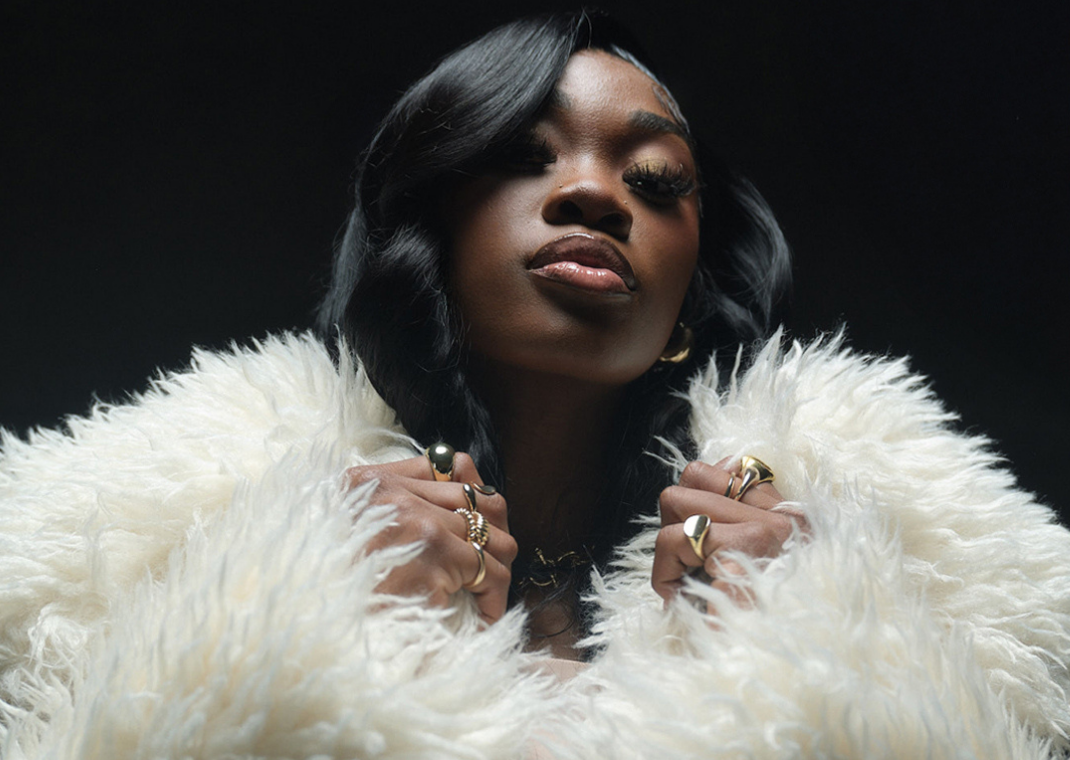 Reebok Signs Connecticut Sun Guard Aneesah Morrow 