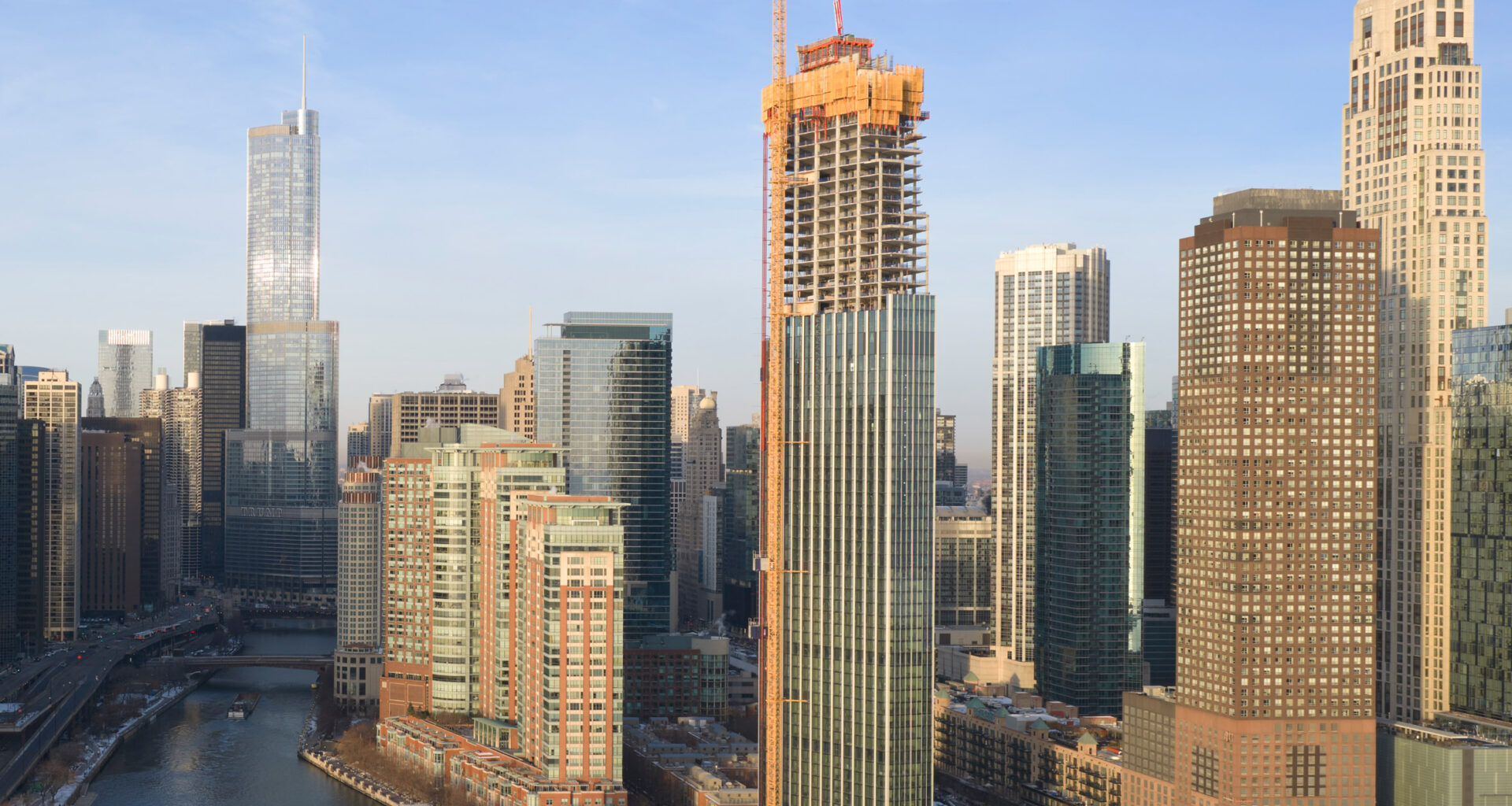 Images show construction of SOM skyscraper in Chicago