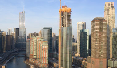 Images show construction of SOM skyscraper in Chicago