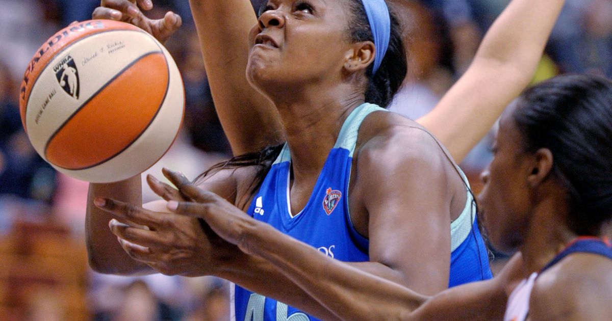 2-time WNBA champion Kara Braxton dies at 43 after being in a car crash :: WRAL.com