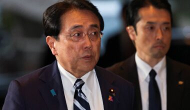 Akazawa says Japan shouldn’t be worse off under new tariffs