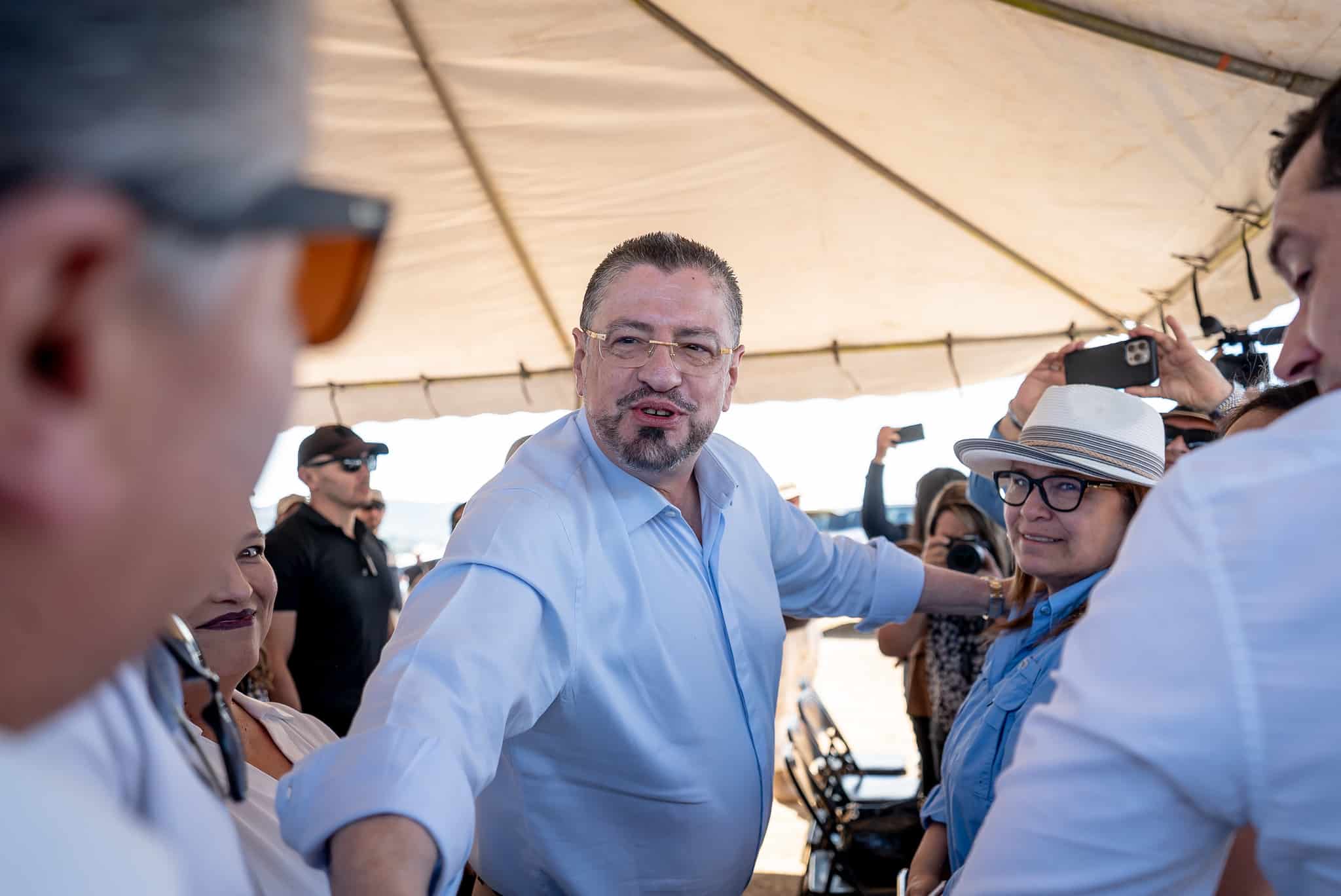 Costa Rica and China: A Frozen Smile