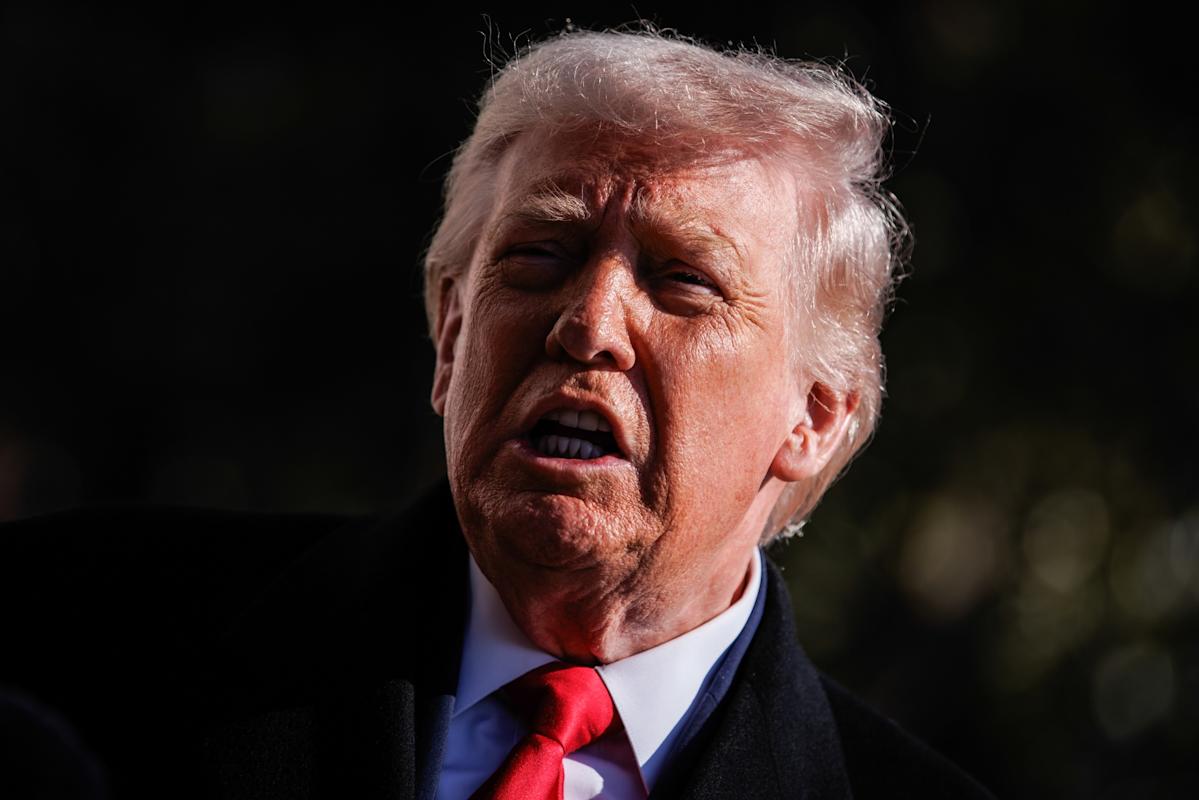 US Plans Peace Corps Revamp to Gain Edge in AI Over China