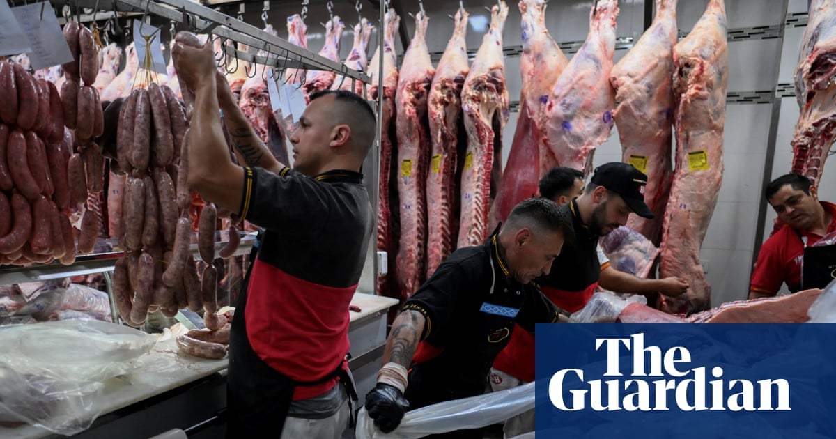 Trump signs proclamation to increase US imports of beef from Argentina | Donald Trump