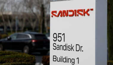 4 Stocks Are Poised to Be the Big Winners of an AI Memory 'Supercycle'