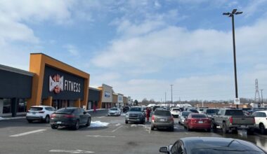 Louisville police investigating string of vehicle break-ins at Fern Creek shopping center | Crime Reports