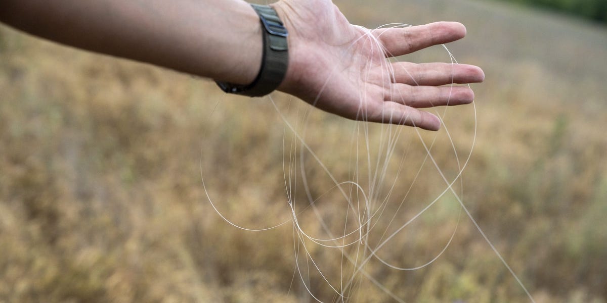 Ukrainian Soldiers Carry Scissors to Cut Fiber-Optic Drone Cables