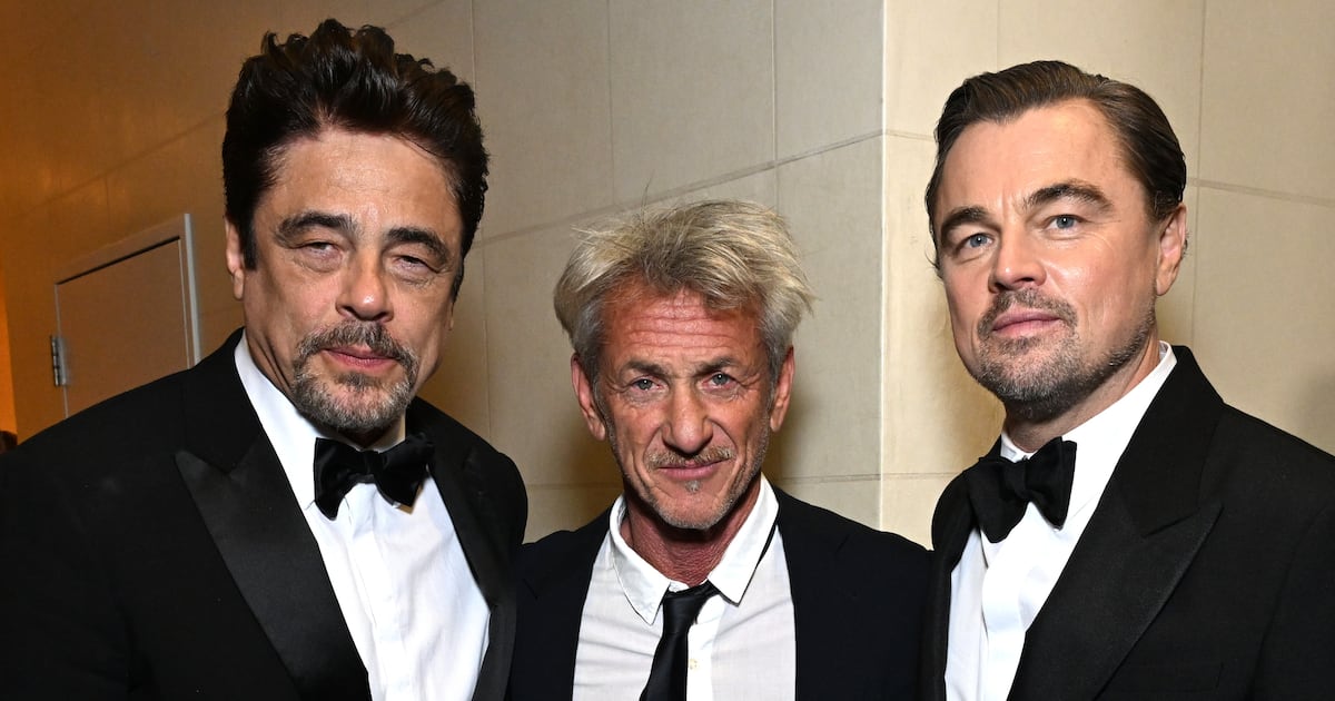 Oscar Nominee Sean Penn Takes Academy Awards Campaign to Insane New Level