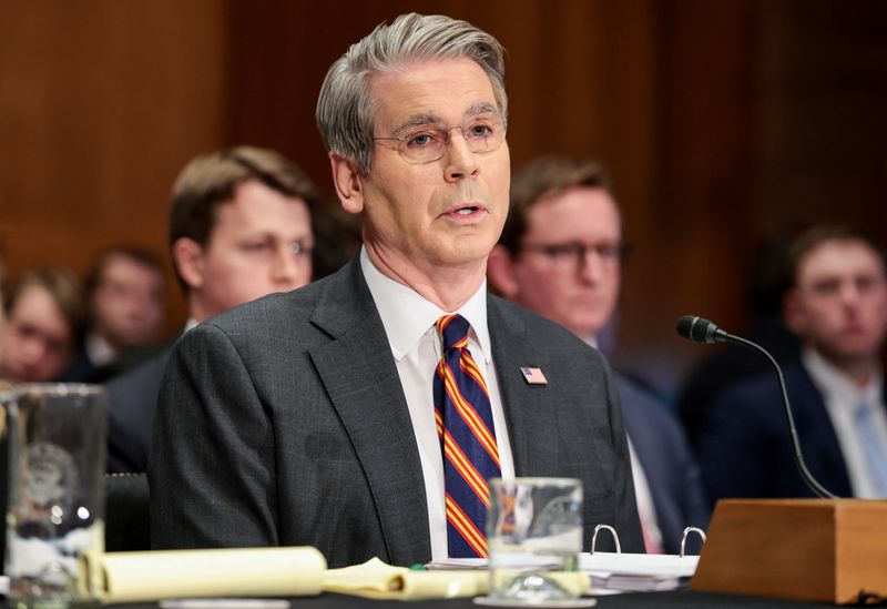 US economy can grow at least 3.5% in 2026, Bessent tells Fox News