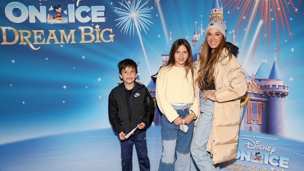 (L-R) Cruz Arroyave, Slate Arroyave, and Teddi Mellencamp Arroyave attend Disney On Ice at STAPLES Center Los Angeles at Staples Center on December 18, 2021 in Los Angeles, California. (Photo by Jesse Grant/Getty Images for Feld Entertainment)