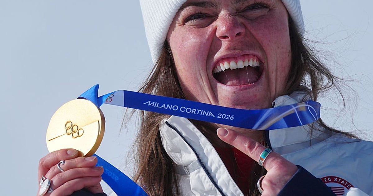 Winter Olympics 2026 live updates: USA wins downhill gold but Lindsey Vonn airlifted after crash, Day 2 latest