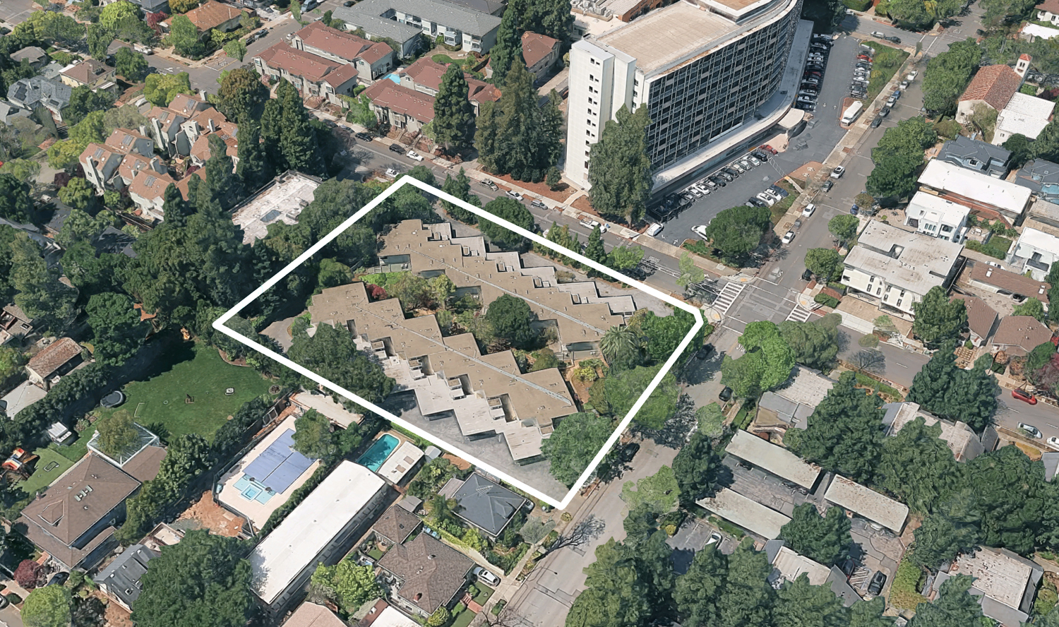 910 Webster Street, image via Google Satellite outlined approximately by YIMBY