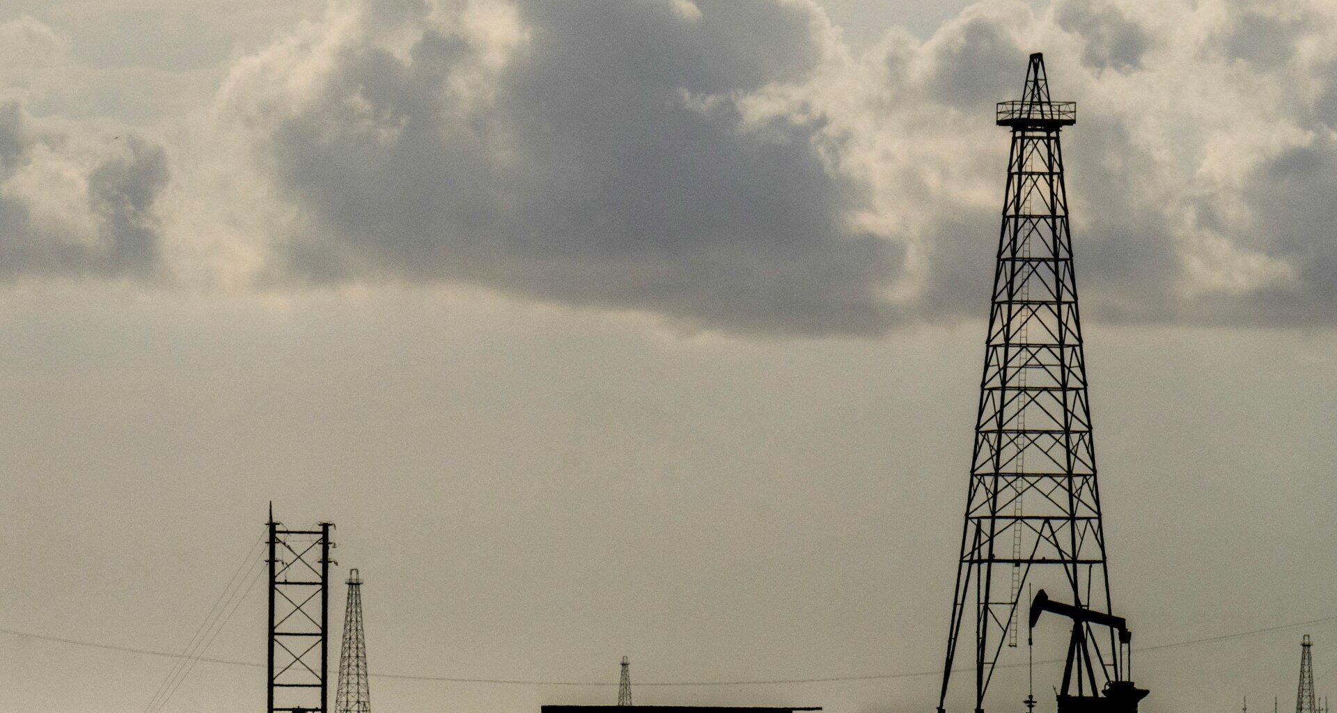 Trump says India will start buying oil from Venezuela ‘as opposed to Iran’ | Oil and Gas News