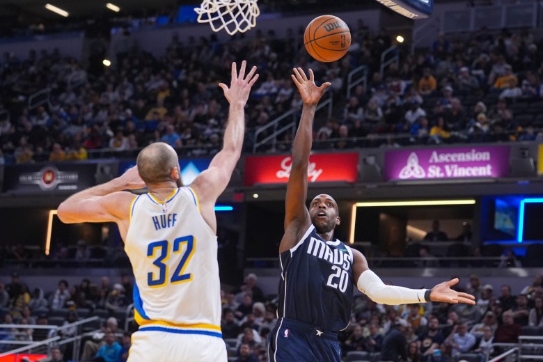 Mavericks, minus Flagg, top Pacers to snap 10-game losing streak