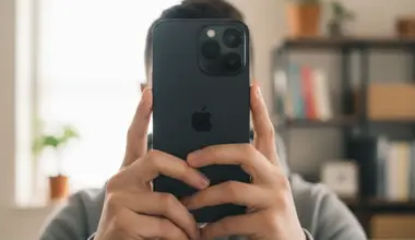 Man caught an iPhone user