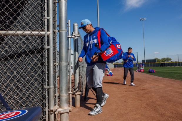 Cubs right fielder Seiya Suzuki leaves a practice field during spring training at Sloan Park on Feb. 19, 2026, in Mesa, Ariz. (Armando L. Sanchez/Chicago Tribune)