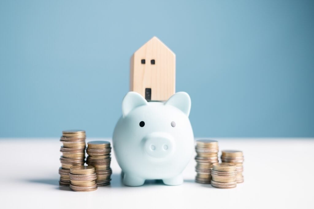 He Maxes Out His 401(k), Roth IRA And HSA On A $100K Salary. His 7 Habits Show It's Possible In Almost Any Situation