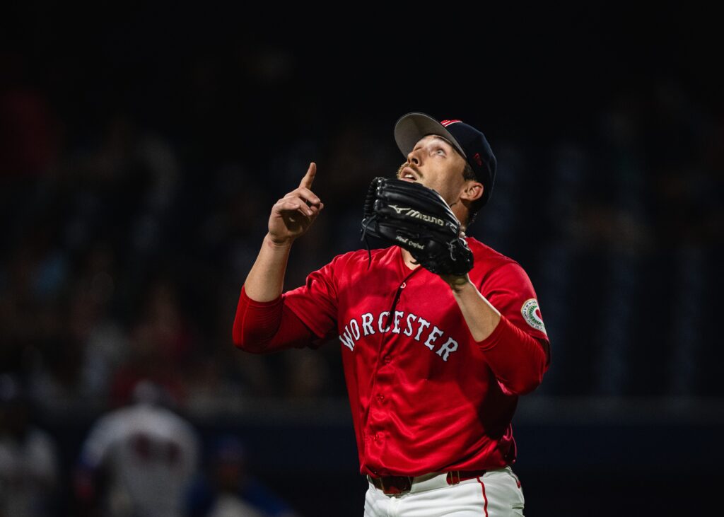 White Sox Notes: Hicks, Sandlin, Leasure