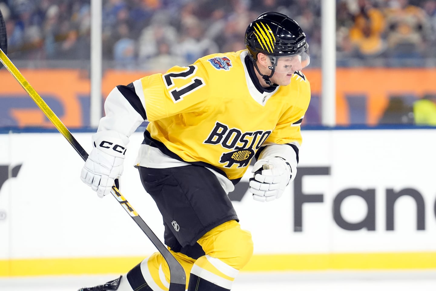 Alex Steeves assisted on the first of Mikey Eyssimont's two goals in the opening period for the Bruins on Wednesday night.