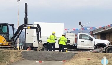 Gas leak blocks Roanoke intersection of Hershberger Rd. NW & Williamson Rd. NW