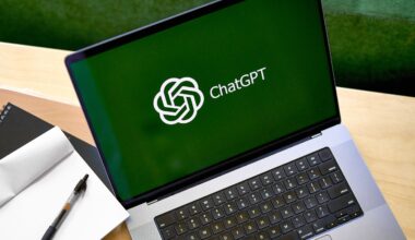 I use the 'reverse brief' prompt to instantly understand any document — here’s how it works