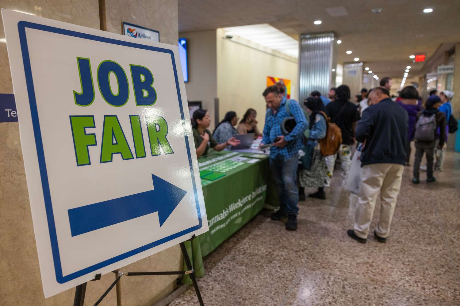 Job Market Shifts Against College Graduates