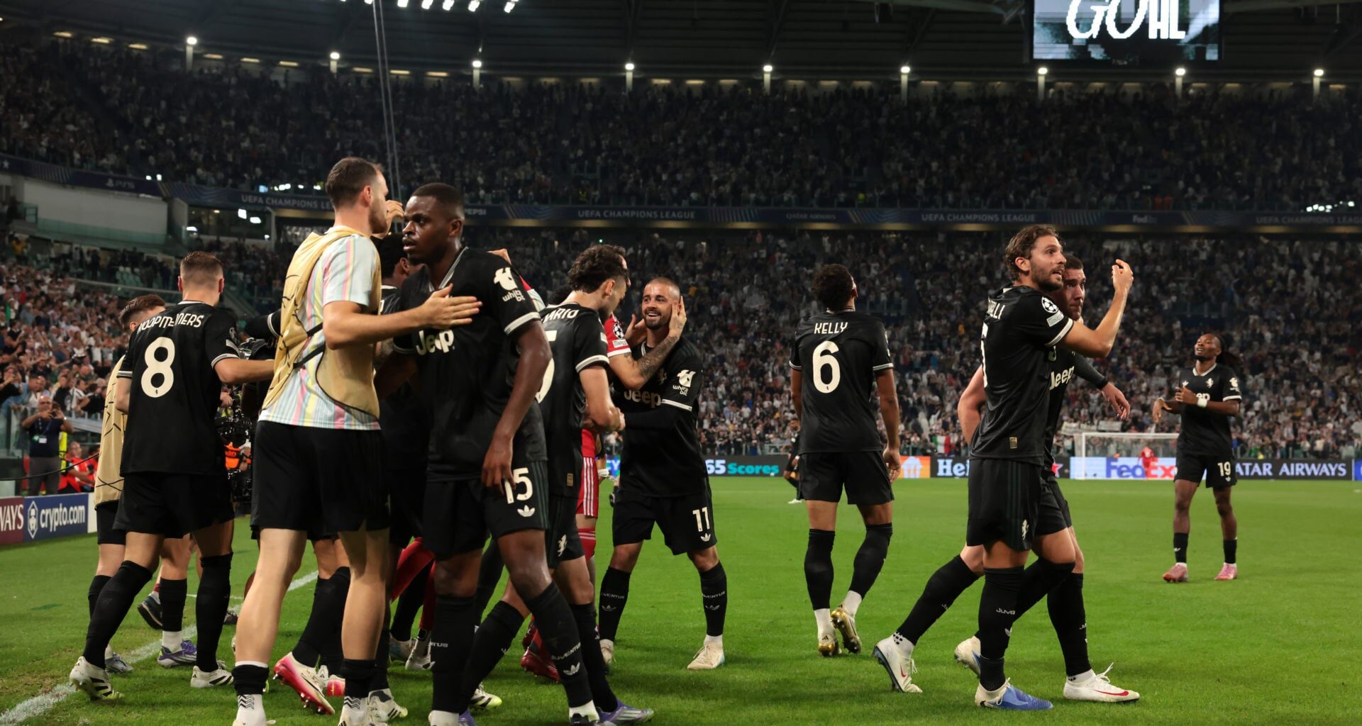 'Extraordinary' striker's friend has now predicted he will choose Barcelona over Chelsea