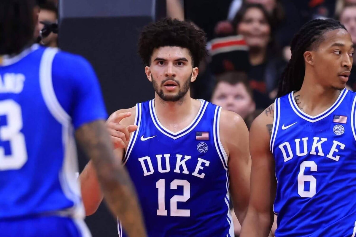 Cameron Boozer takes over as No. 3 Duke tops No. 1 Michigan in slugfest of elite teams