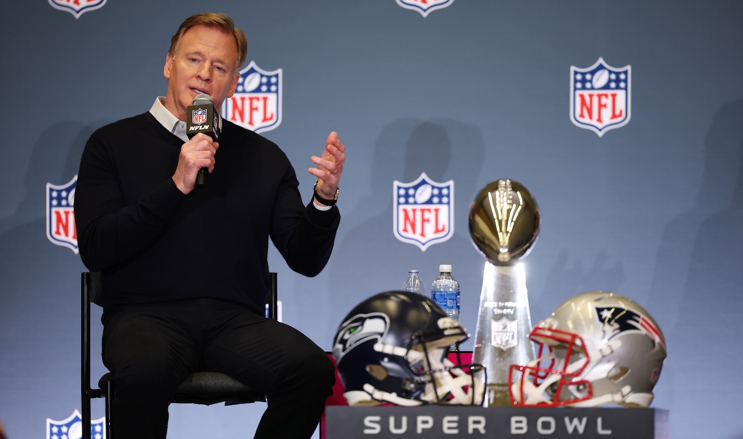 Dan McQuade and Hip-Hop the 76ers rabbit mascot.