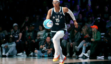 MEDLEY, FLORIDA - FEBRUARY 7: Allisha Gray #15 of the Mist dribbles the ball against the Phantom during the first quarter of the Unrivaled 2026 game at Sephora Arena on February 7, 2026 in Medley, Florida. (Photo by Leonardo Fernandez/Getty Images)