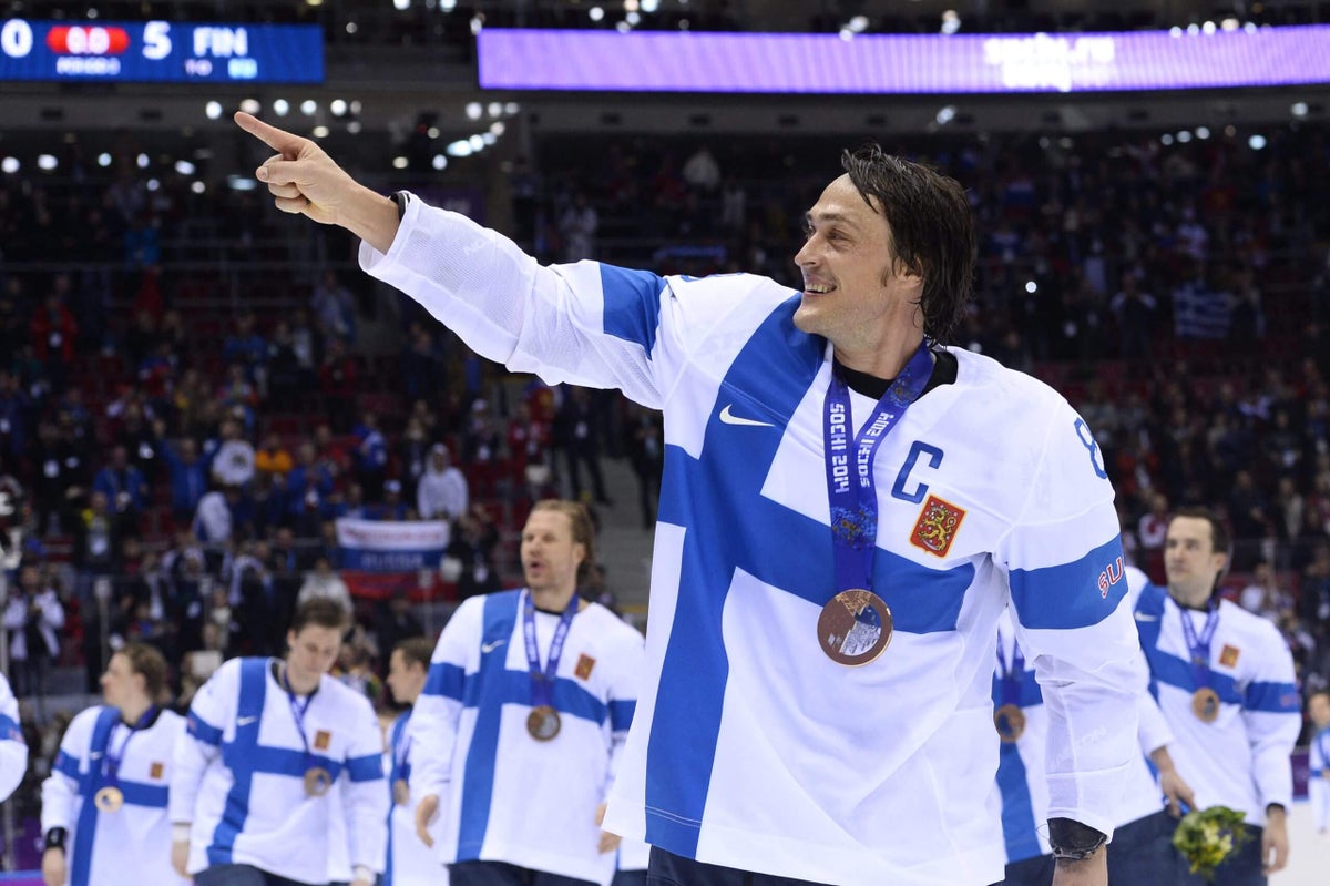 A history of the Selanne Trophy, a fake award for best combined NHL/Olympics year