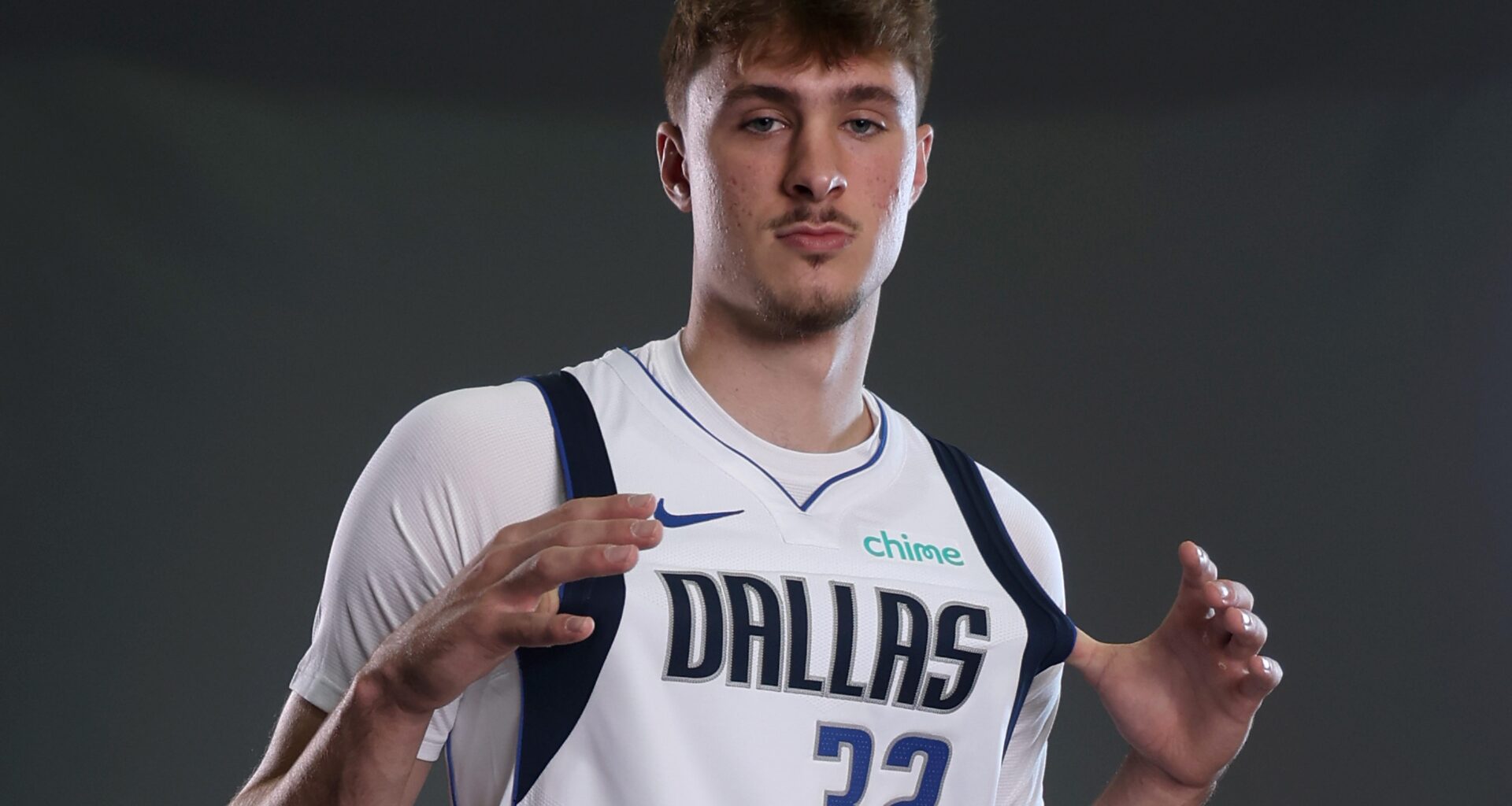 A game-worn jersey from Mavericks rookie Cooper Flagg