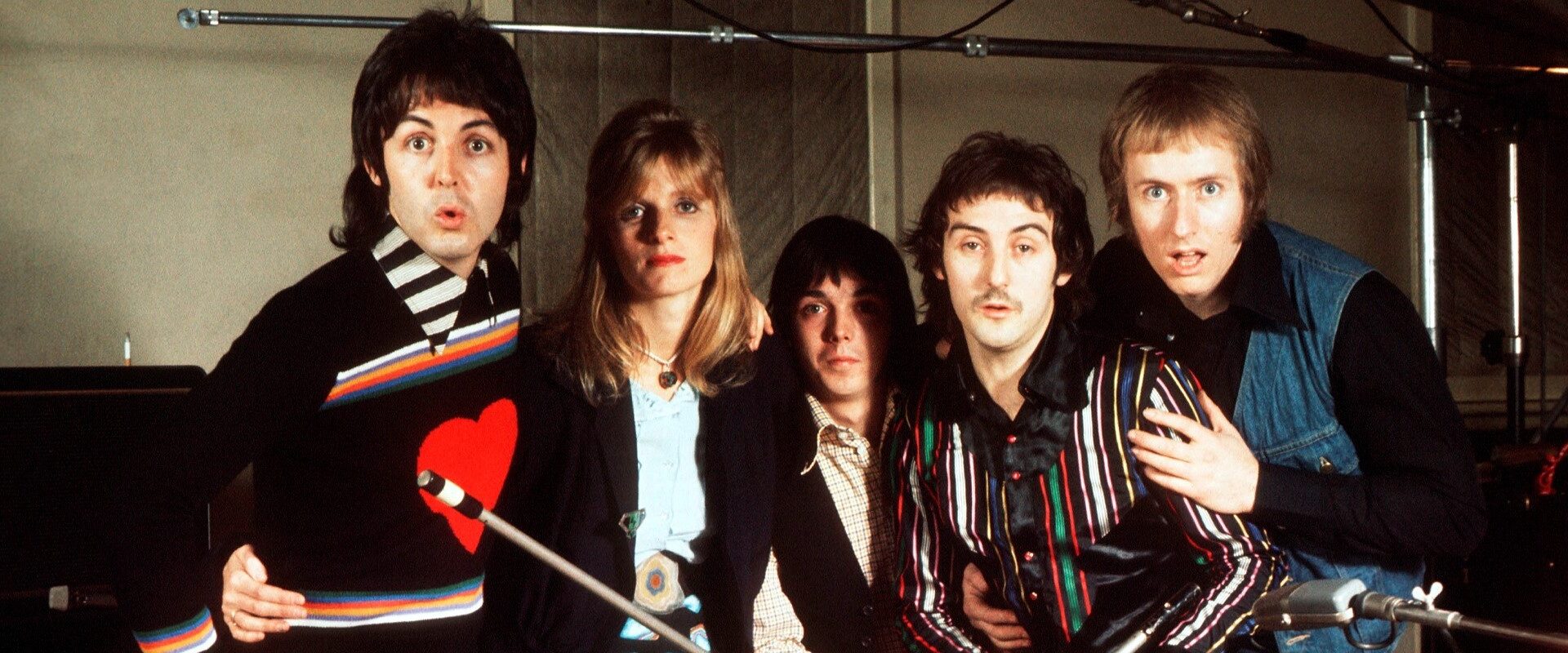 No Matter How Many Times We Listen, We Cannot Make Out the Meanings of These 3 Classic Rock Songs From the 1970s