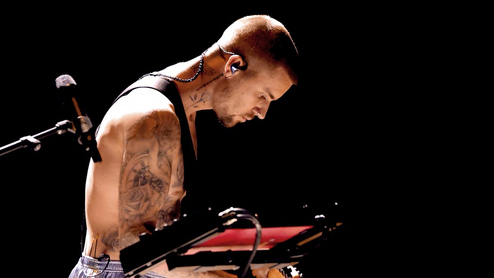 Justin Bieber Gives Shirtless Grammy Performance of Yukon