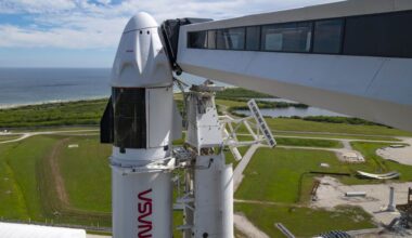 SpaceX takes down Dragon crew arm, giving Starship a leg up in Florida