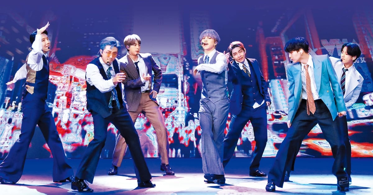 BTS-nomics: 260,000 Fans Revitalize Gwanghwamun - 조선일보