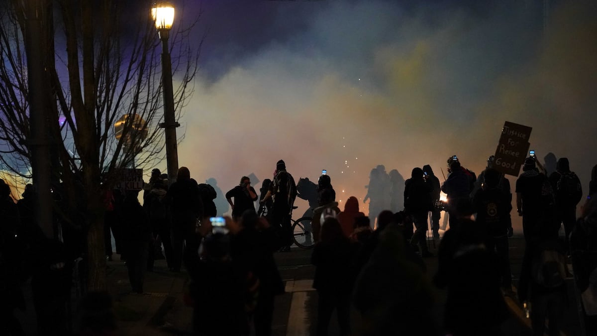 Judge limits federal officers’ use of crowd control munitions at Portland ICE building - Oregon Public Broadcasting - OPB