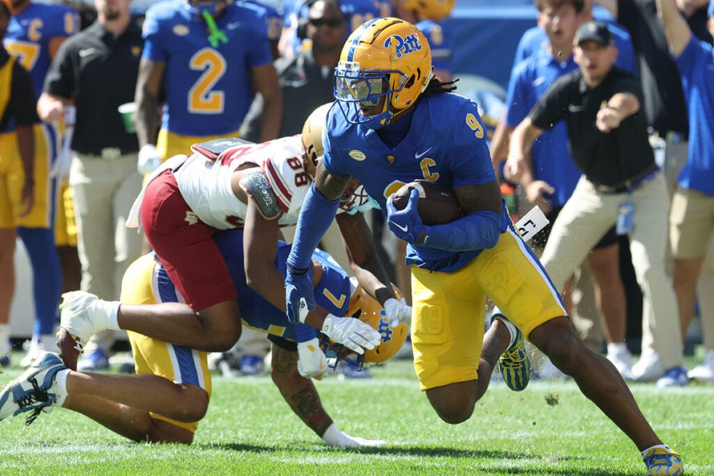 Pittsburgh Ilb Kyle Louis Bucs