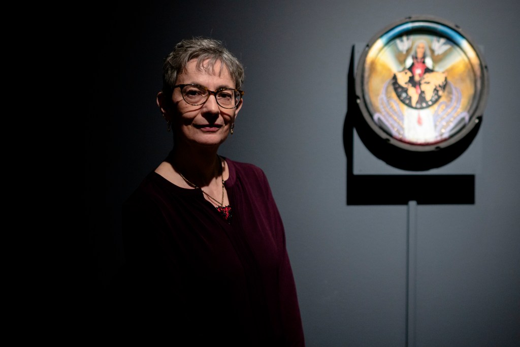 Her paintings are a trap, to draw you into the details and keep you there – San Diego Union-Tribune