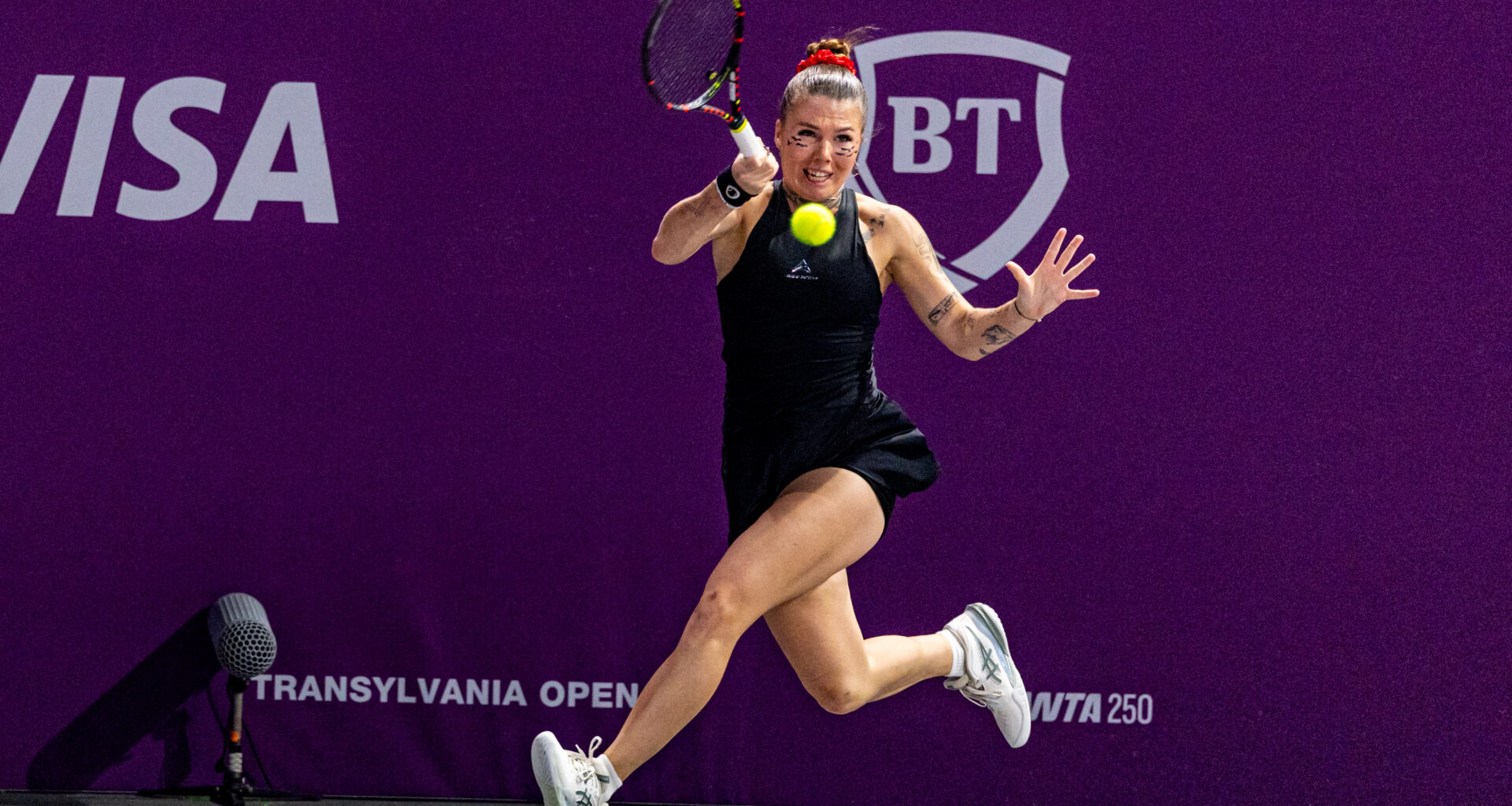 Oliynykova saves 21 break points in Cluj-Napoca; to face Raducanu next