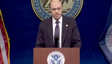 Pete Davidson returns to 'SNL' to mock ICE as border czar Tom Homan