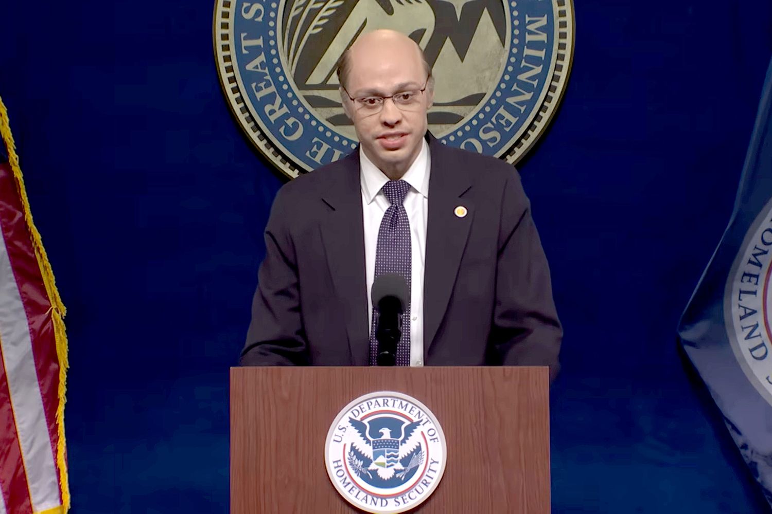 Pete Davidson returns to 'SNL' to mock ICE as border czar Tom Homan
