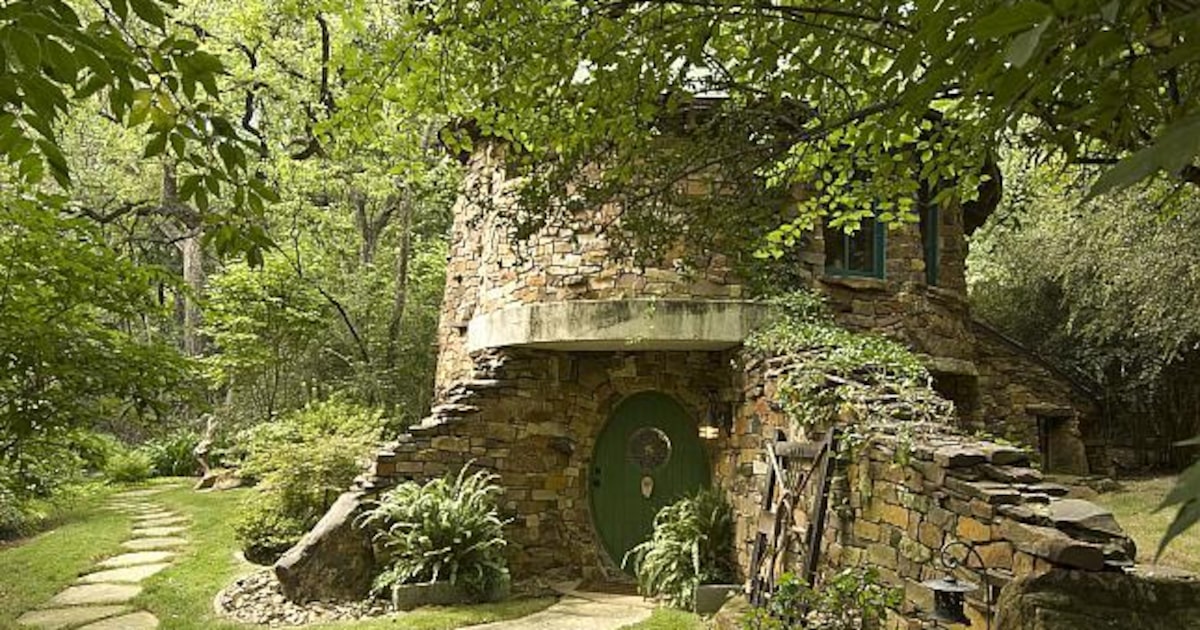 In Preston Hollow, a hobbit house inspired by ‘The Lord of the Rings’