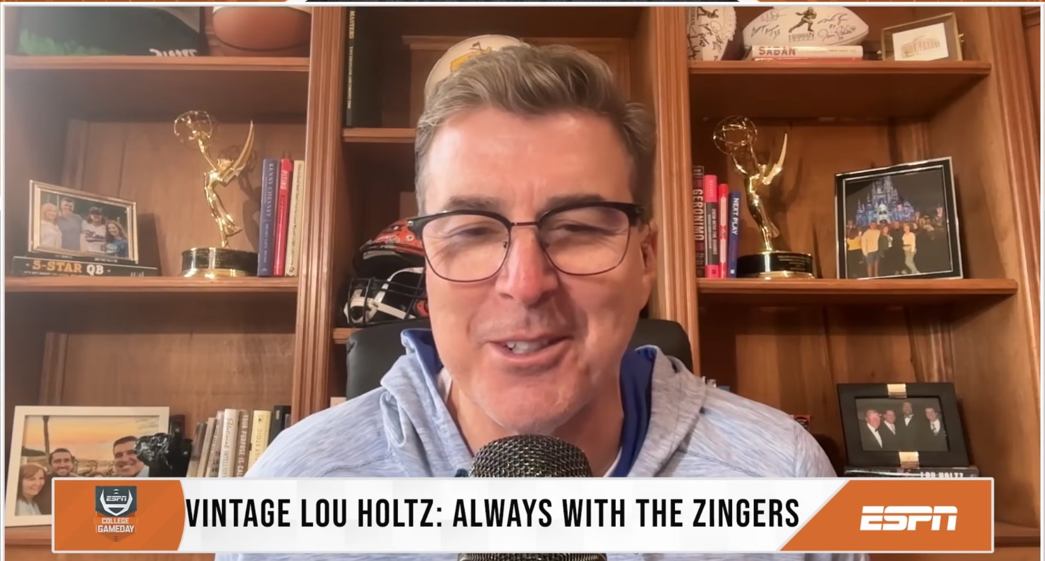 Rece Davis reflects on his friendship with former ESPN analyst Lou Holtz