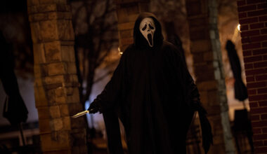 Ghostface in Scream 7.