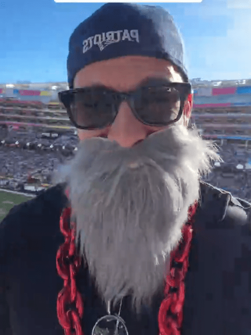 Alex González in a disguise at a Super Bowl game.