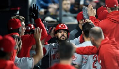 Eugenio Suárez signing energizes group as pitchers and catchers report