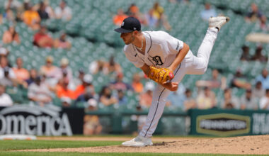 Mariners Sign Brendan White To Minor League Deal